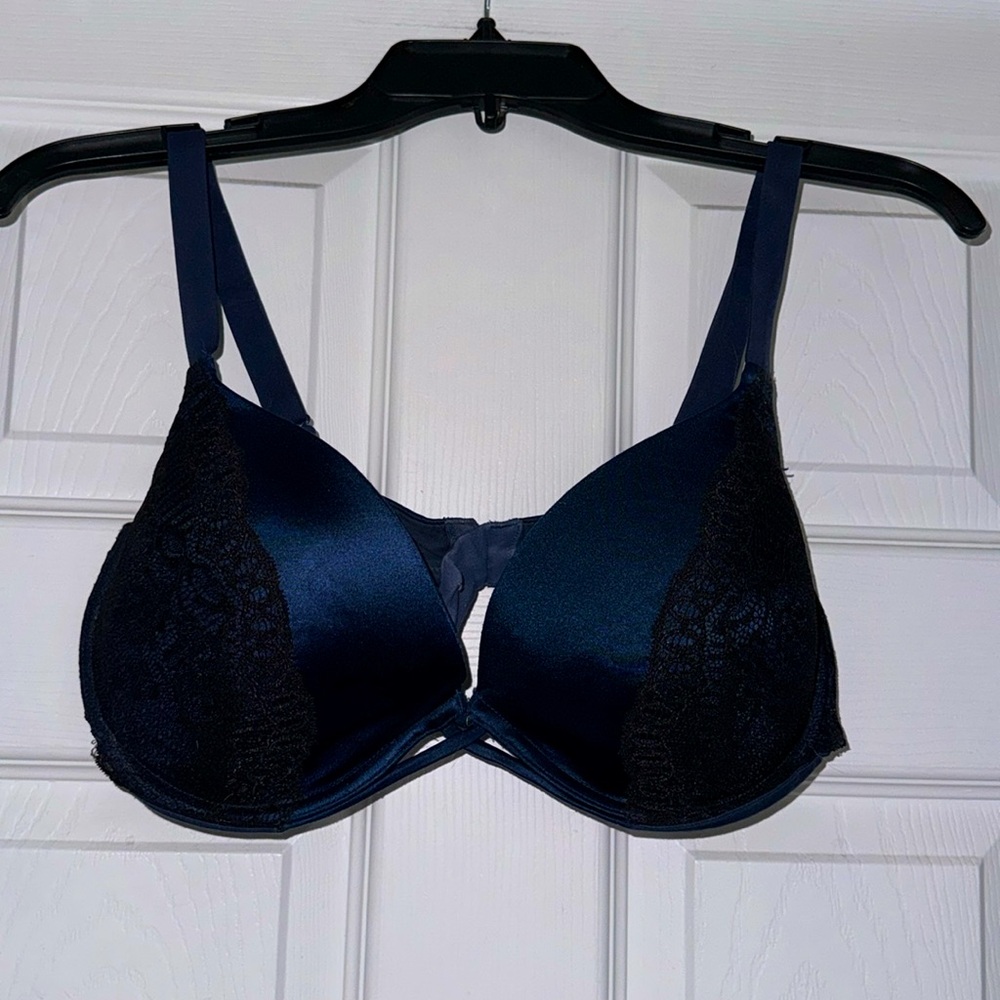 Maidenform Black & Blue 38C Bra with Underwire